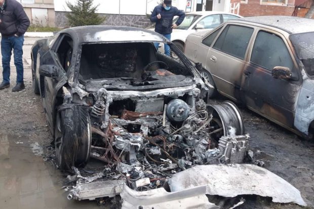 10.000 € recompensă la Sighet, de la o femeie care și-a găsit mașina, un Audi R8 de 50.000 €, incendiată