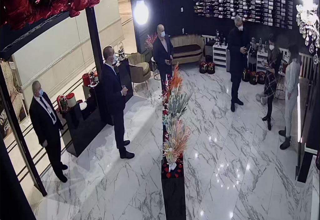 Dosar penal în scandalul de la galeriile de lux din Marriott. Conducerea hotelului, acuzată că a sechestrat abuziv bunuri în valoare de 60.000 de euro