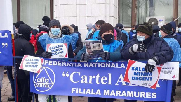 Cartel Alfa, proteste la Ministerul Finanţelor. Revendicările sindicaliştilor: ”salariu minim decent” şi ”pensii echitabile”