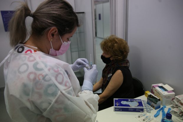 Peste 840.000 de persoane s-au programat pentru vaccinarea împotriva COVID, în a doua etapă a campaniei