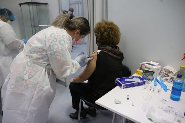 Cel mai mare număr de vaccinări anti-COVID. Aproape 44.000 de doze au fost administrate în ultimele 24 de ore