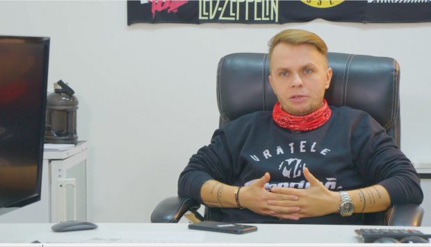 Codin Maticiuc dă cărțile pe față și recunoaște. „Ideea cu băiatul de bani gata nu mă deranjează, dar nici nu-mi place”