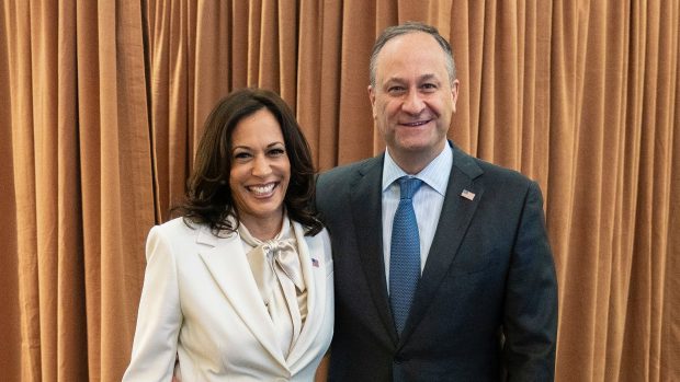 Kamala Harris, vicepreședintele SUA, și-a cunoscuț soțul la o „întâlnire pe nevăzute”: „Iubirea vieții mele”