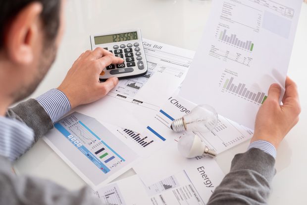 Proiectul cu noile măsuri împotriva scumpirii energiei, publicat. Cum vor fi plafonate prețurile și compensate facturile, de la 1 februarie