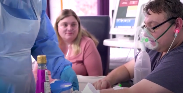VIDEO | Iubirea învinge pandemia. Un cuplu britanic s-a căsătorit în secția de Covid-19, înainte ca bărbatul să ajungă la Terapie Intensivă