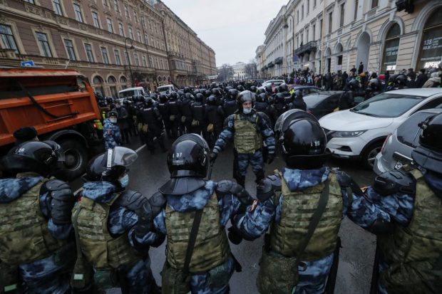 Protestele din Rusia, declanșate de Navalnîi, dar alimentate și de scăderea nivelului de trai. Planul lui Putin pentru calmarea tensiunilor