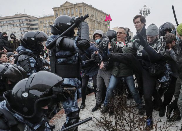 Protest uriaș în Rusia pentru susținerea lui Aleksei Navalnîi. Peste 1.600 de persoane au fost arestate, iar presa scrie despre oameni bătuți și băgați inconștienți în dubă – UPDATE și VIDEO