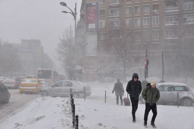 Avertizare cod galben de ninsori și viscol. Care sunt zonele vizate
