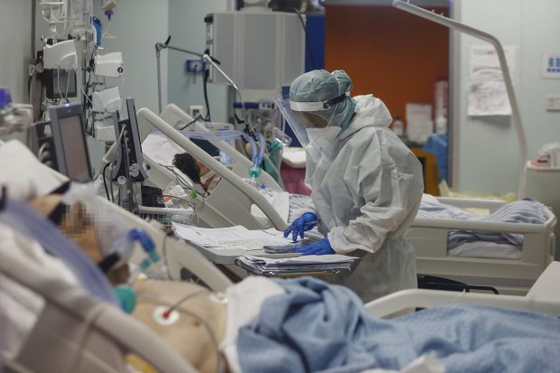 Aproape 2.000 de cazuri de infectare și 71 de decese COVID în ultimele 24 de ore, în România