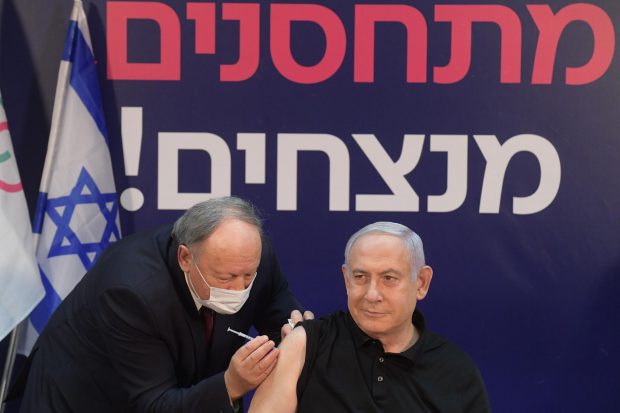Medicul lui Netanyahu: COVID-19 este o boală lungă. A treia doză de vaccin este de 10 ori mai eficientă decât a doua doză
