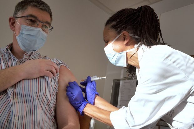 Comitetul pentru vaccinare, clarificări despre „informații inexacte și înșelătoare” privind campania de vaccinare