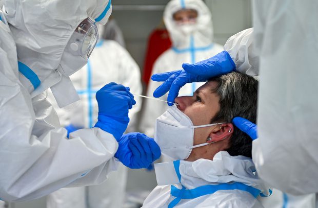 Alexandru Rafila: „Probabil că suntem aproape 10 milioane de persoane care am trecut prin infecţie, plus persoane vaccinate”