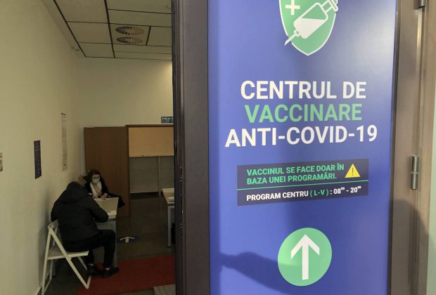 Mai multor persoane vaccinate le-a apărut în platformă primul vaccin drept „ratat” și rapelul ca „închis”. Cum explică autoritățile