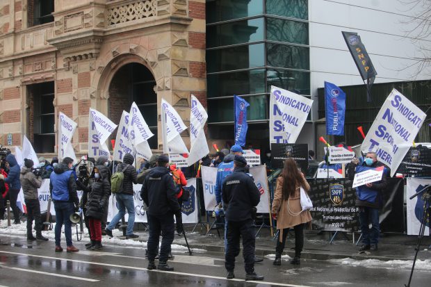 Liderul sindical Dumitru Costin, la Adriana Nedelea LA FIX: ”Dacă Guvernul îl ține pe ”nu” în brațe cu înghețarea salariilor, putem ajunge până la oprirea activității”
