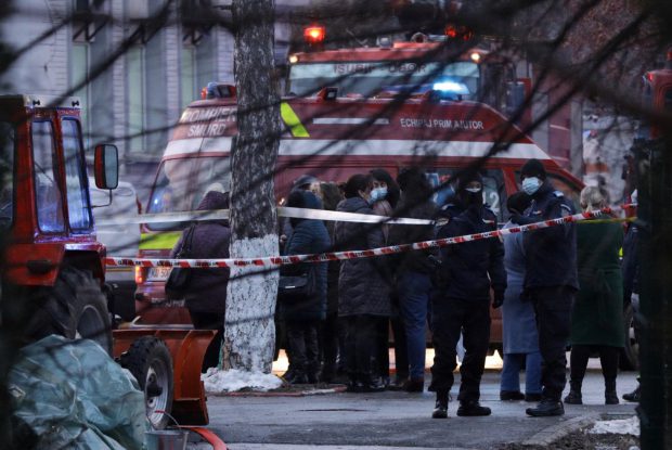 ISU: Incendiul de la ”Matei Balș” se manifesta cu flacără deschisă. Au fost afectate patru saloane