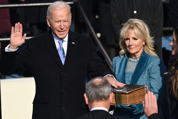 Joe Biden a devenit al 46-lea președinte al SUA, într-un moment complicat de epidemia COVID, criza economică și tensiunile politice: ”Aceasta este ziua democrației”
