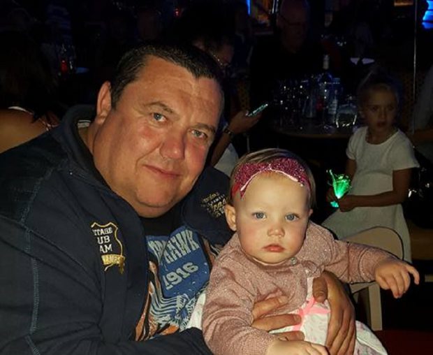Un bărbat din Marea Britanie a murit de COVID-19, la câteva săptămâni după ce casa i-a fost distrusă de un incendiu
