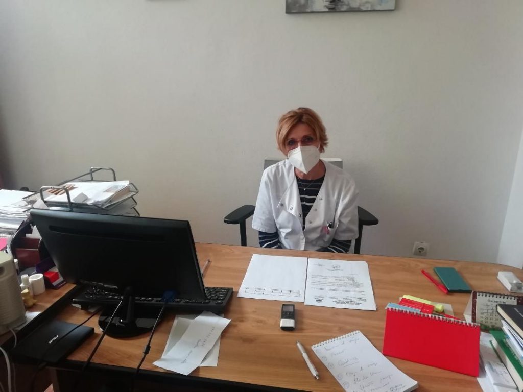 Directoarea Centrului de Transfuzii Craiova: „S-au înscris 5-6 angajați, printre care contabila, șoferul, femeia de serviciu și două asistente”