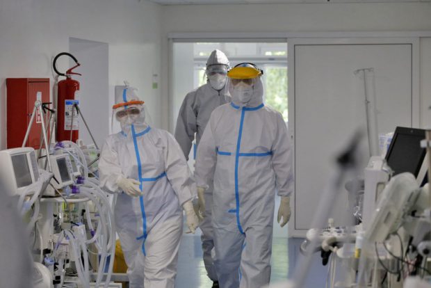 România va trimite 5 medici și 9 asistenți medicali în Slovacia, după ce ţara a cerut ajutor internațional din cauza pandemiei