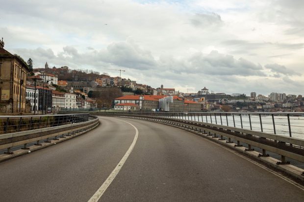 Portugalia intră din nou în carantină. Școlile vor rămâne deschise