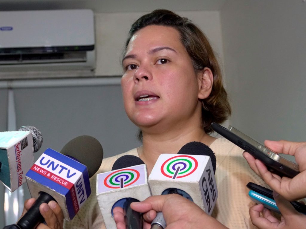 Președintele filipinez spune că președinția nu este o funcție pentru femei. Ce a replicat fiica lui