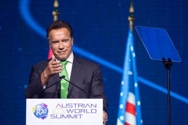 Arnold Schwarzenegger, dezvăluiri despre tatăl său după incidentele de la Capitoliu