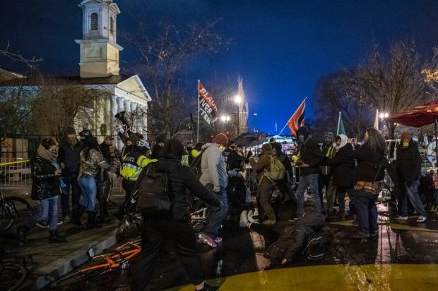 Tensiuni în SUA, în ziua în care va fi validată victoria lui Biden la prezidențiale. Pence i-a spus lui Trump că nu poate bloca certificarea