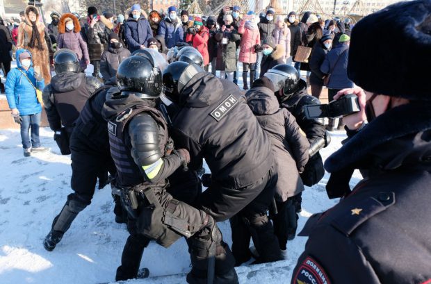 Zeci de oameni arestați și bătuți de Poliție, la primele proteste pro-Navalnîi din Rusia. Startul manifestațiilor s-a dat în Vladivostok