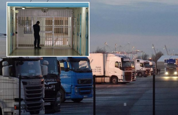 Un șofer de TIR, primul român suspect că e infectat cu noua tulpină de coronavirus din Marea Britanie, arestat în Franța
