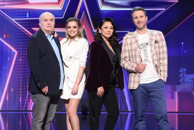 Cine este și cum arată acum Alexandra Dinu, actrița care îi ia locul lui Mihai Petre la „Românii au talent”