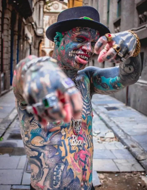 Unde își face următorul tatuaj Marcelo Ribeiro, bărbatul cu peste 1.000 de desene pe piele și 98% din suprafața corpului acoperită