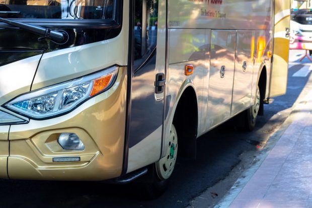 (Publicitate) Sfaturi utile, bine de știut înainte de a apela la serviciile de închirieri microbuze și autocare