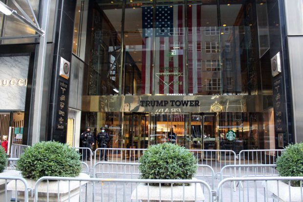 Prețurile clădirilor deținute de Donald Trump în New York au scăzut la jumătate. Agent imobiliar: „Numele lui este radioactiv”