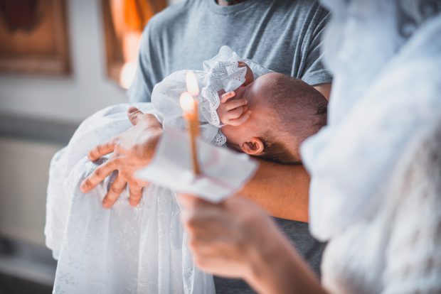 Urări de botez – felicitări și mesaje de botez pe care să le trimiți persoanelor apropiate
