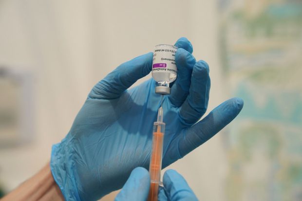 Diagnosticul de paralizie facială la medicul din Vâlcea vaccinat cu Pfizer, infirmat după o zi. Clarificările Ministerului Sănătății
