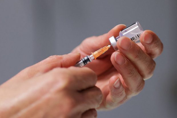 Marea Britanie a vaccinat peste 5,5 milioane de persoane