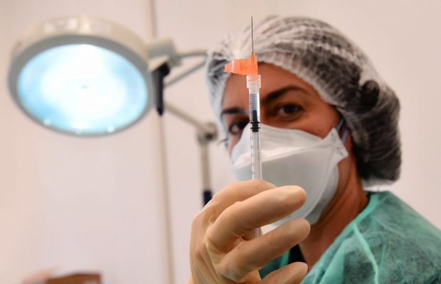 Comisia Europeană vrea ca până în vară rata vaccinării în UE să ajungă la 70% în rândul adulţilor