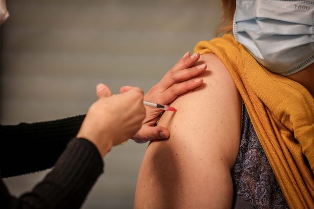 Lista bolilor cronice stabilite pentru etapa a doua de vaccinare anti-COVID în România