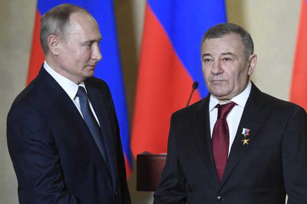 Miliardarul rus Arkady Rotenberg susține că palatul de pe malul Mării Negre este al său