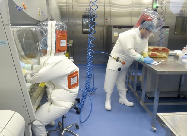 Raport al Departamentului de Stat din SUA: Cercetătorii laboratorului din Wuhan, contaminați cu SARS-CoV-2 înainte de izbucnirea pandemiei