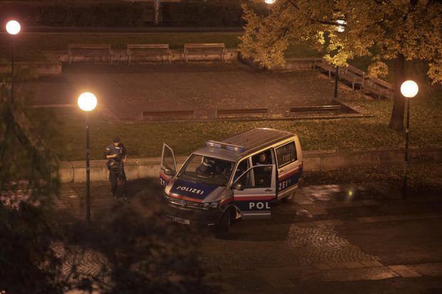 Motivul pentru care o româncă din Austria a atacat-o pe femeia de care avea grijă: „A zis că doar aşa poate să scoată boala şi diavolul din mine”
