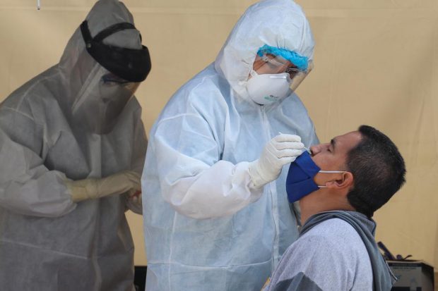 Două „variante americane” ale SARS-CoV-2, identificate în SUA. Una dintre ele a evoluat rapid şi este nouă pentru cercetători