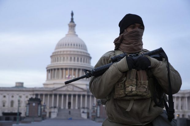Alertă de securitate la Washington: Un bărbat înarmat, cu o acreditare falsă pentru ceremonia inaugurării administrației Biden, a fost arestat