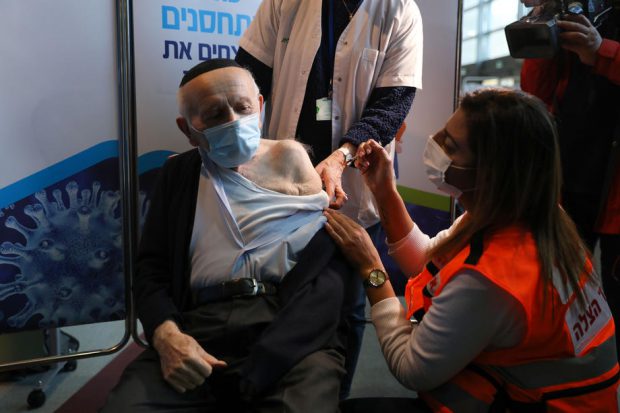 Peste 32 % din populație a fost vaccinată anti-COVID-19 în Israel, începând cu 20 decembrie