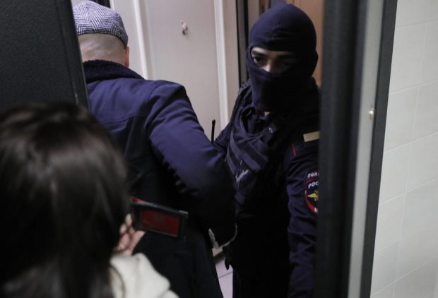 Fratele lui Aleksei Navalnîi a fost reținut de poliția rusă, într-o anchetă privind nerespectarea ”normelor sanitare”
