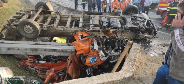 Plan roșu de intervenție în Giurgiu: două persoane au murit, alte opt au fost rănite într-un accident