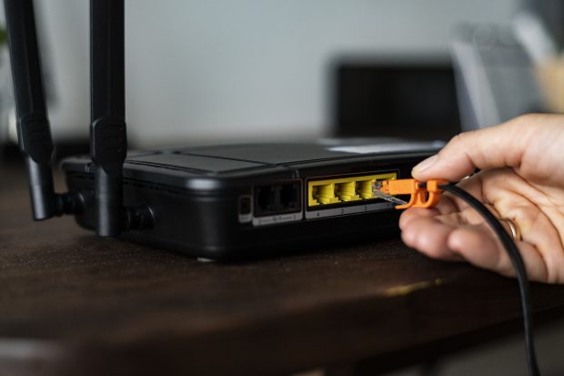 Cum a lăsat o sibiancă un cartier fără internet ore întregi