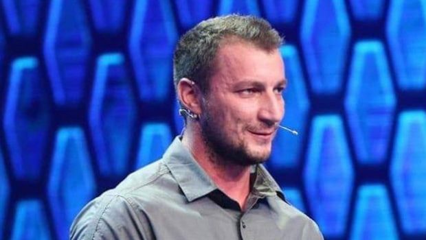 Polițistul Marian Godină, mesaj jignitor la adresa Dianei Şoşoacă şi a susținătorilor ei: „De grohăit poate orice porc”
