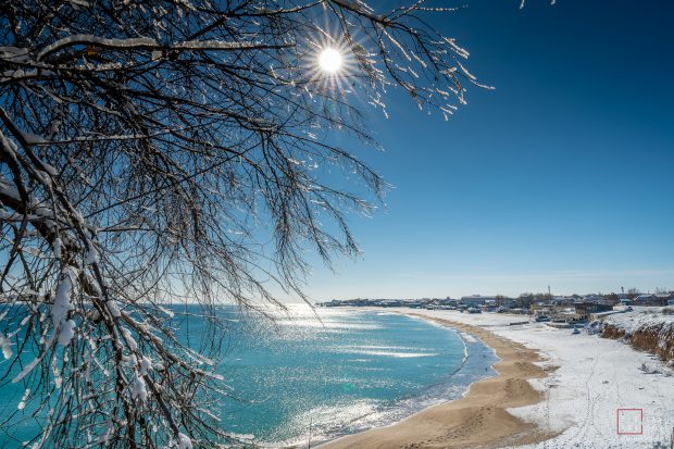 Cum arată Vama Veche înghețată. Fotograf: ”Încerc să mențin și iarna contactul oamenilor cu litoralul”