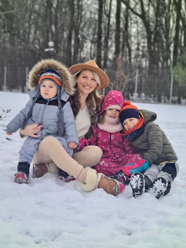 Fetița Mirelei Vaida împlinește 6 ani. Vedeta a dezvăluit abia acum ce s-a întâmplat cu soțul ei în ziua în care a devenit tatăl Carlei. „L-au găsit întins pe targă”